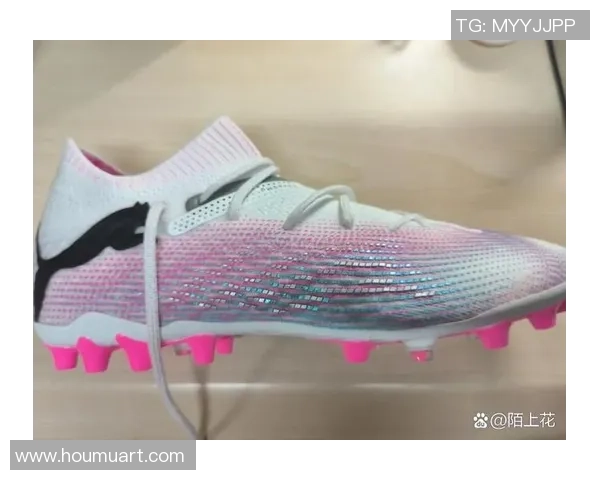 各大球星亲身试穿推荐的足球鞋评测与选择指南 各大球星亲身试穿推荐的足球鞋评测与选择指南
