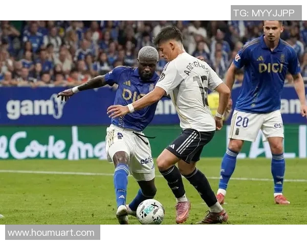 哈桑凭借惊艳表现荣膺年度最佳足球球员 引领球队再创辉煌