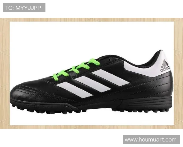 球星脚下的高帮足球鞋:如何影响比赛表现与运动员选择的背后故事 球星脚下的高帮足球鞋:如何影响比赛表现与运动员选择的背后故事