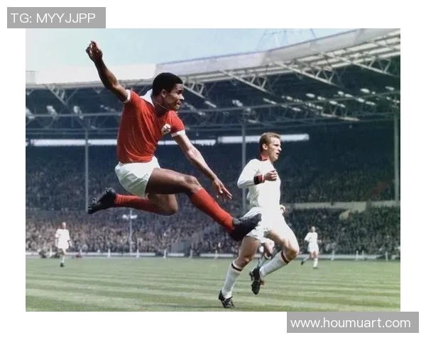 足球13号球衣传奇人物回顾与影响力解析